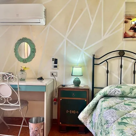 L'oasi Felice 招待所 特罗佩阿